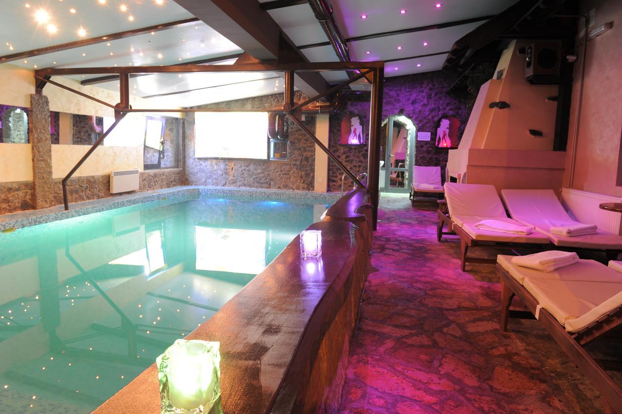 Klub Satelit Zlatibor Bed & Breakfast ภายนอก รูปภาพ
